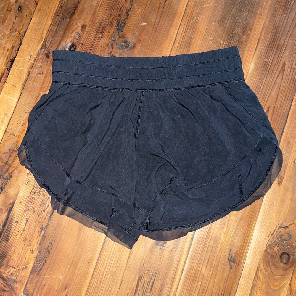 Lululemon black women’s shorts